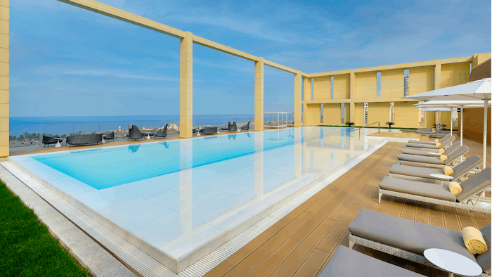 Outdoor Pool (2)