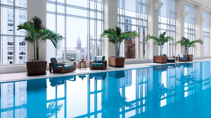 The Peninsula Chicago Spa Pool (1)