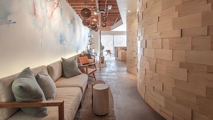 Pause Interior 2