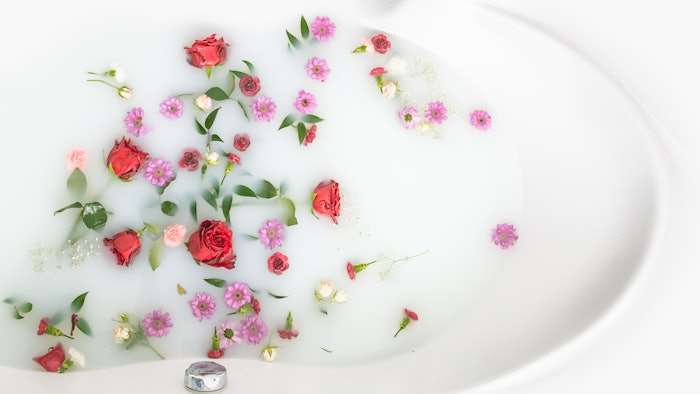 3 Bath Rituals to Warm Up With this Winter