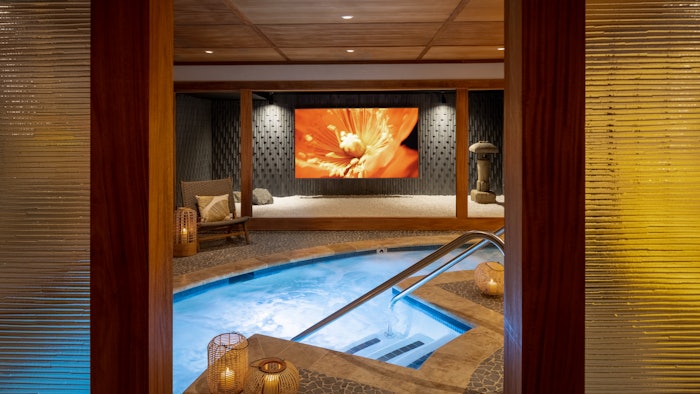 The new Jacuzzi area evokes nature through lighting and a visual healing space.